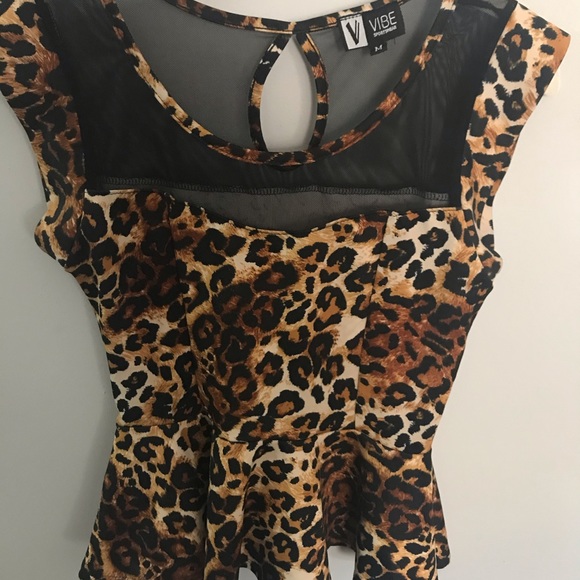 Vibe active wear top - Picture 4 of 5